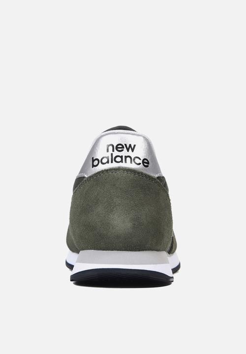 New Balance  - 220 Classic Running -  cargo green