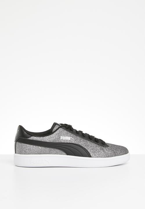 black and silver puma shoes