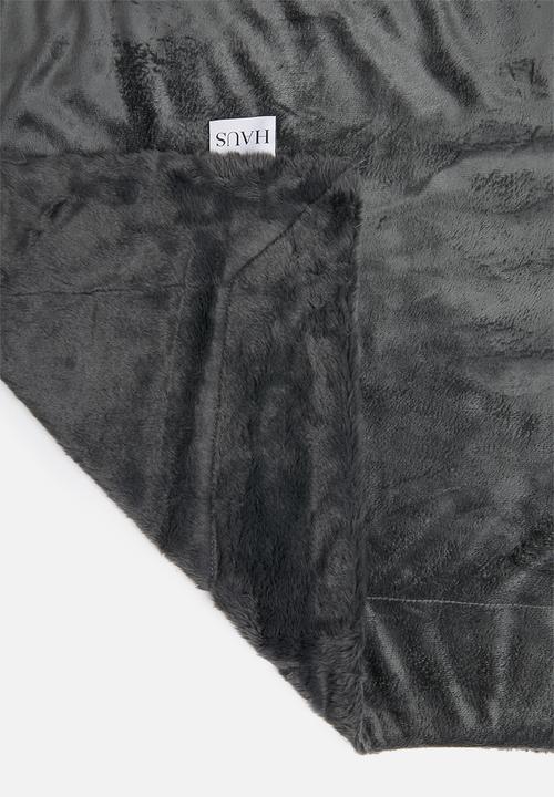 Hertex Haus - Panther faux fur throw - charcoal