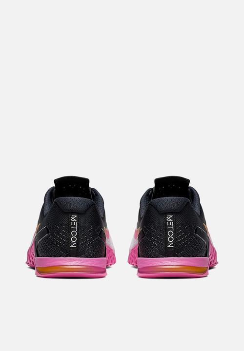 Nike - Metcon 4 XD - white / university gold / fuchsia