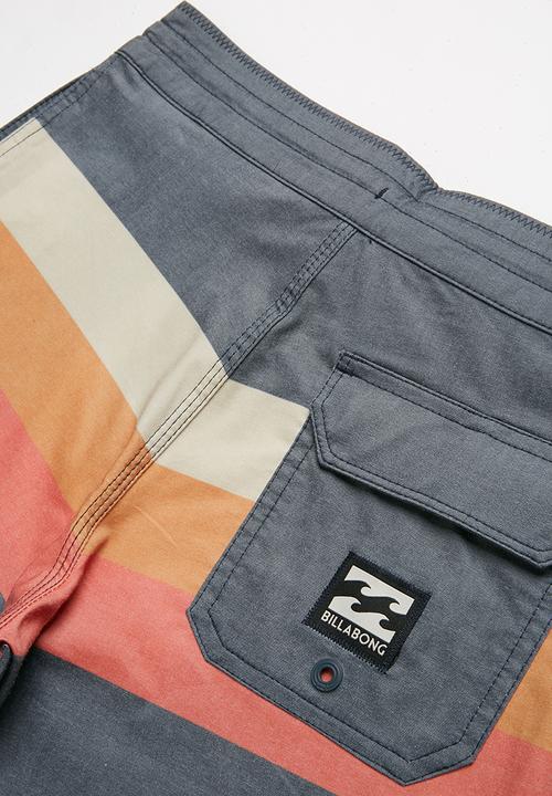 Billabong  - Momentum board shorts - multi
