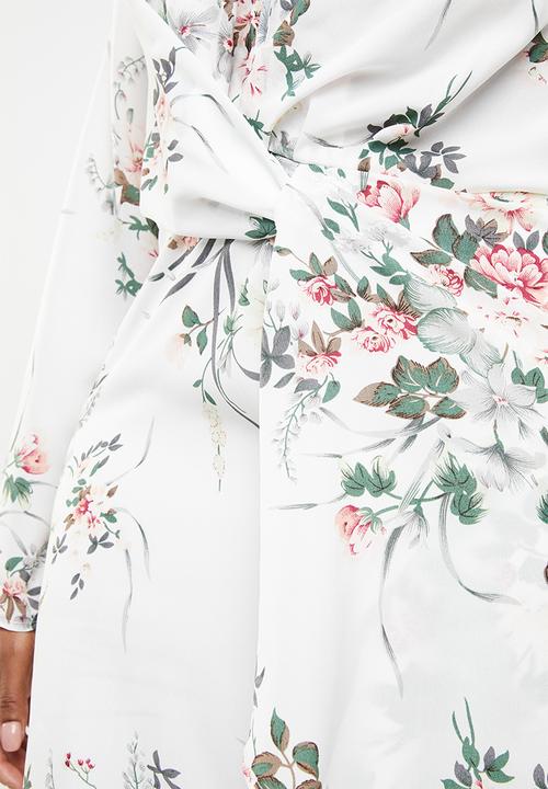 Missguided - Curve wrap front floral mini dress - multi
