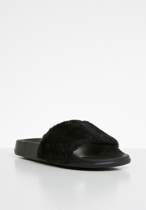 Pop Candy - Faux fur sliders - black