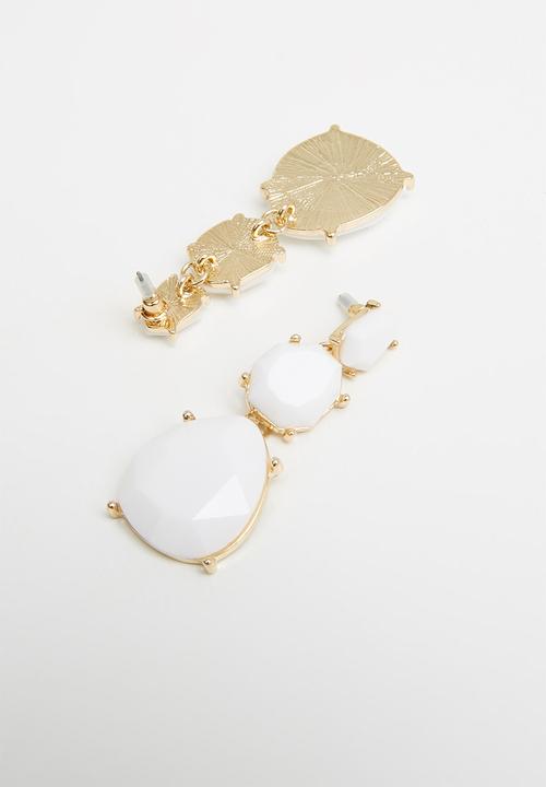Superbalist - Anna resin drop earrings - white
