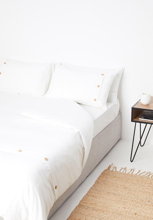 Sixth Floor - Button cotton duvet set - white/brown