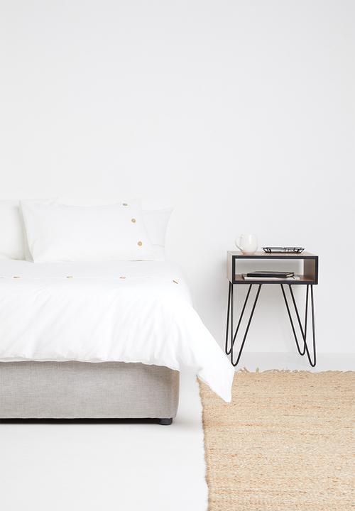 Sixth Floor - Button cotton duvet set - white/brown