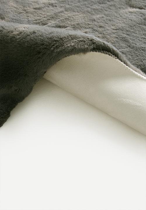 Fotakis - Eli faux fur rug - charcoal