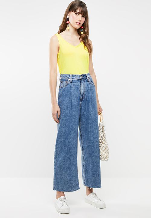 c(inch) - V-neck tank - yellow