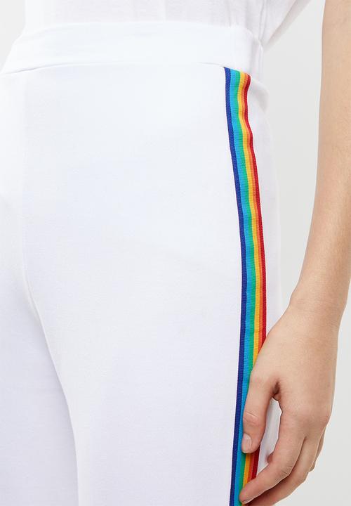 c(inch) - Rainbow stripe pants - white