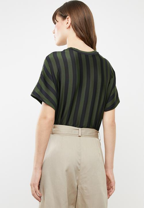 Jacqueline de Yong - Minna short sleeve top - black & green 