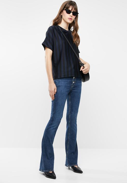 Jacqueline de Yong - Minna short sleeve top - navy & black