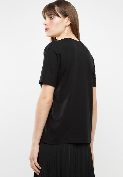Jacqueline de Yong - Bugs short sleeve embellished top - black