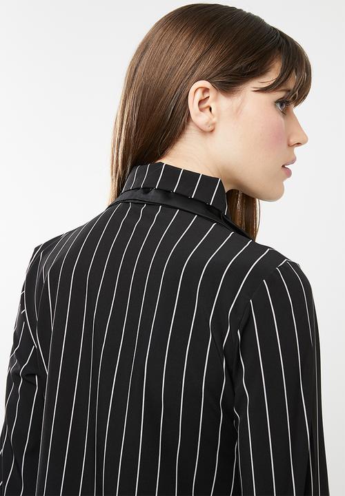 STYLE REPUBLIC - Contrast detail shirt - black