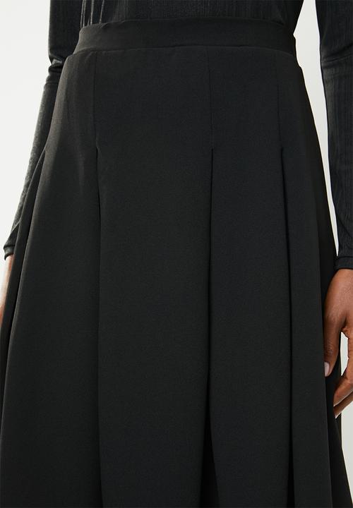 edit - Midi skirt with knife pleats - black 