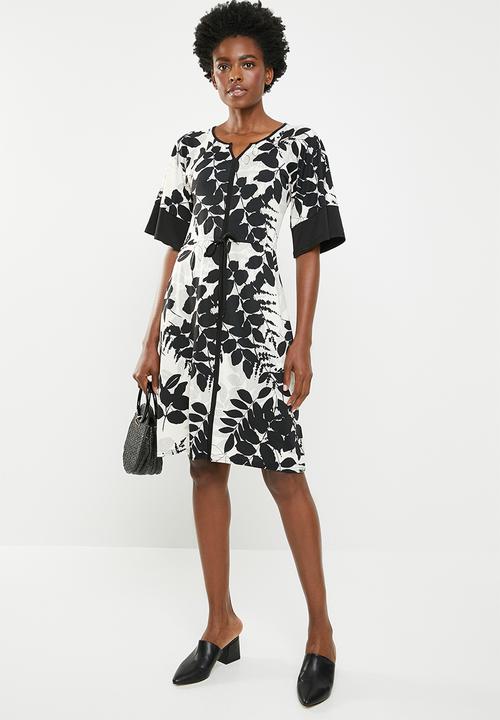 edit - Wide sleeve Dress - black and white