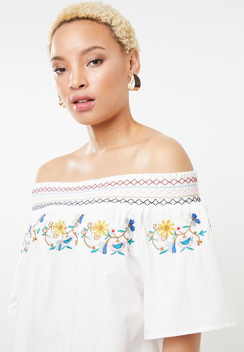 STYLE REPUBLIC - Boho embroidered bardot dress - white