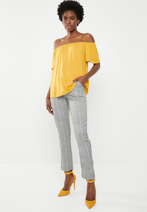 edit - Off-the-shoulder swing top - yellow