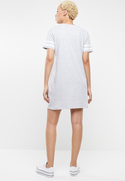 Supré  - The tee dress - white & grey
