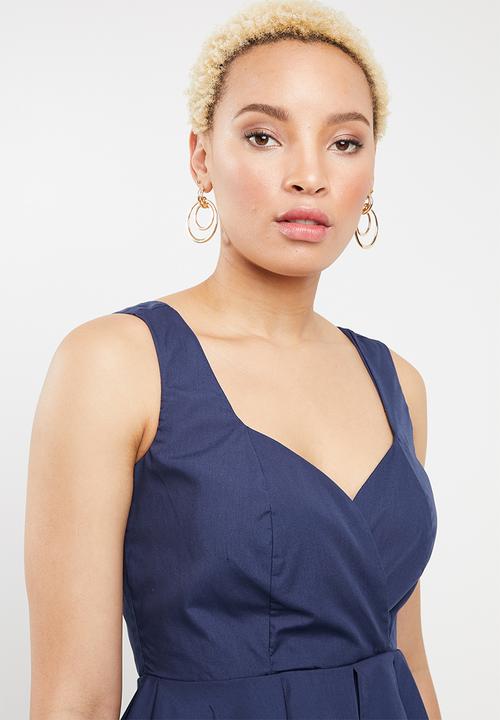 STYLE REPUBLIC - Hi Lo peplum top - navy