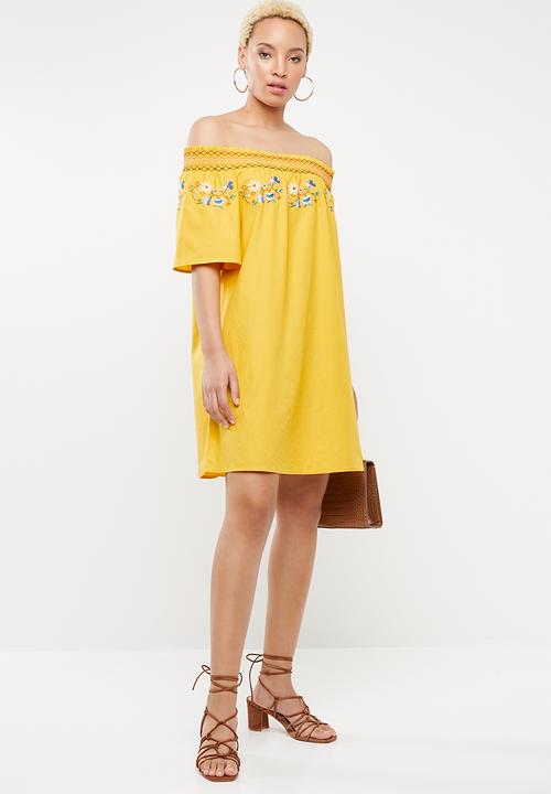 STYLE REPUBLIC - Boho embroidered bardot dress - yellow