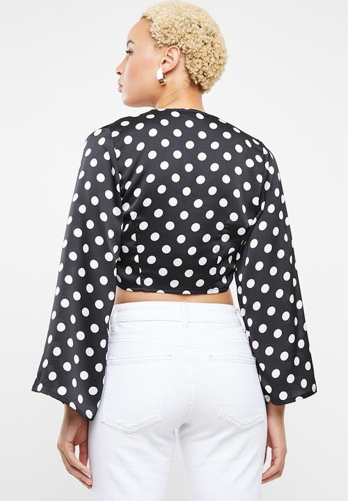 STYLE REPUBLIC - Front button crop top - black