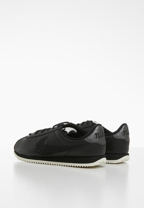 Nike - Nike Cortez basic PRM EMB sneaker - black