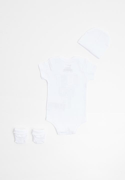 Nike - 3 Piece infant set - white