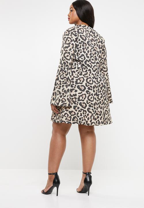 Missguided - Curve flare sleeve leopard skater dress - multi