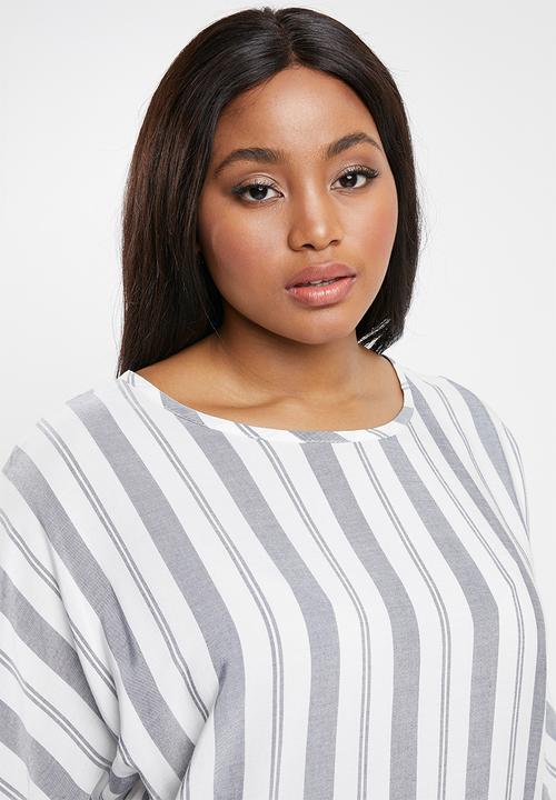 STYLE REPUBLIC PLUS - Volume sleeve tunic dress - white & grey 