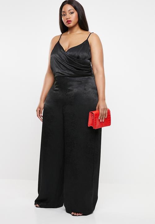 Missguided - Curve wrap front satin jumpsuit - black