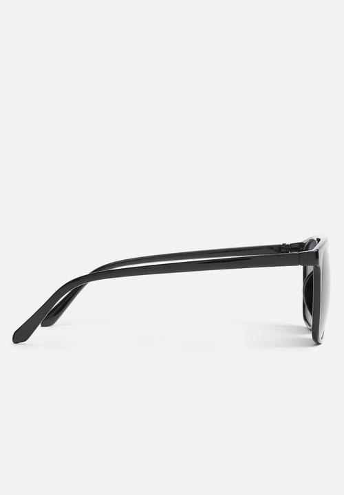Superbalist - Metal T-bar sunglasses - black