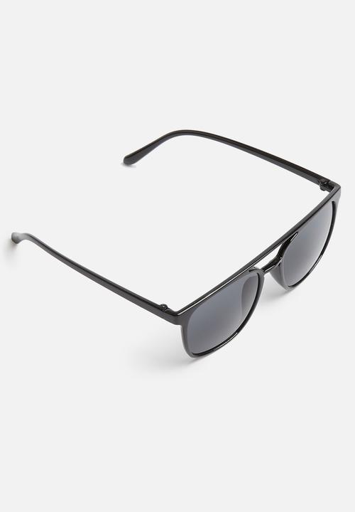 Superbalist - Metal T-bar sunglasses - black