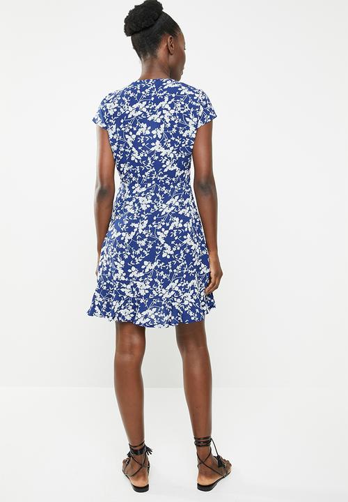 Revenge - Floral tea dress with frills - blue & white