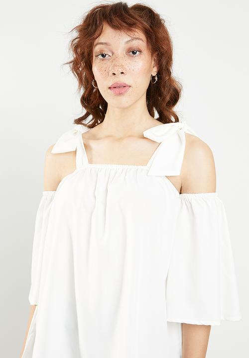 STYLE REPUBLIC - Cold shoulder blouse - white