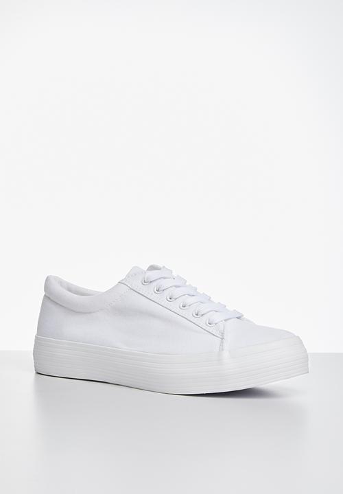 New Look - Lace up flatform sneakers - white