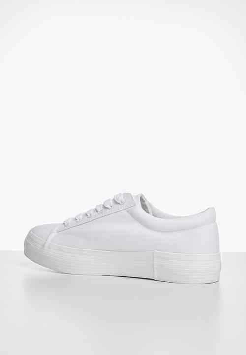 New Look - Lace up flatform sneakers - white