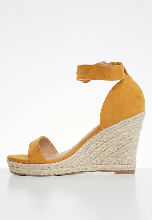 ONLY - Amelia heeled cap sandal - yellow