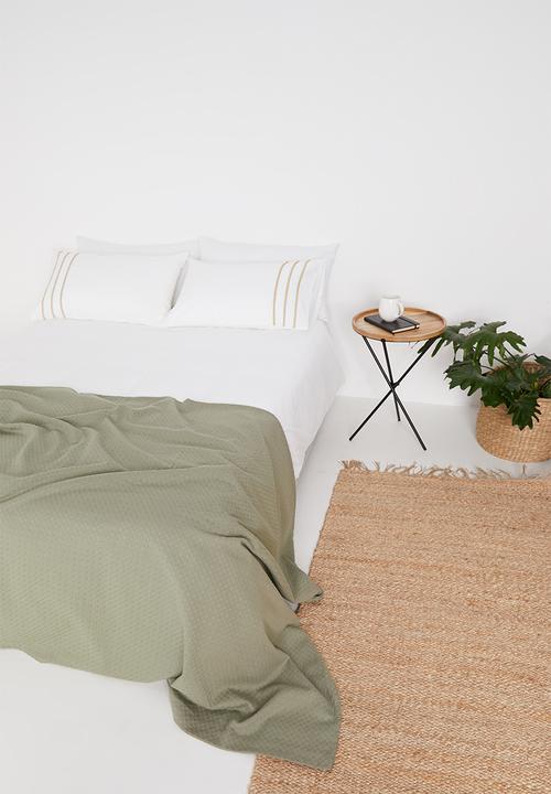 Hertex Haus - Fleur bed quilt - eucalptus