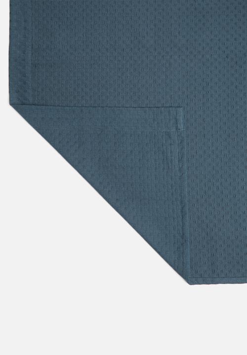 Hertex Haus - Fleur bed quilt - iris