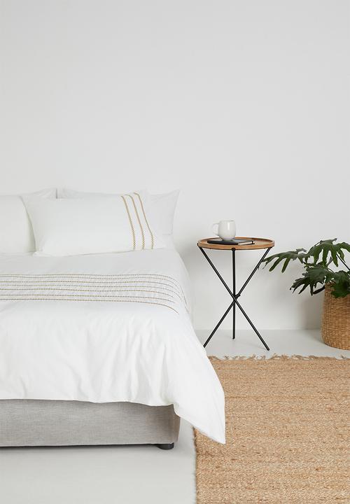 Sheraton Textiles - Sierra embroidered duvet cover set - white & mustard