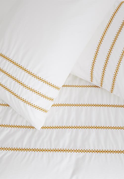 Sheraton Textiles - Sierra embroidered duvet cover set - white & mustard