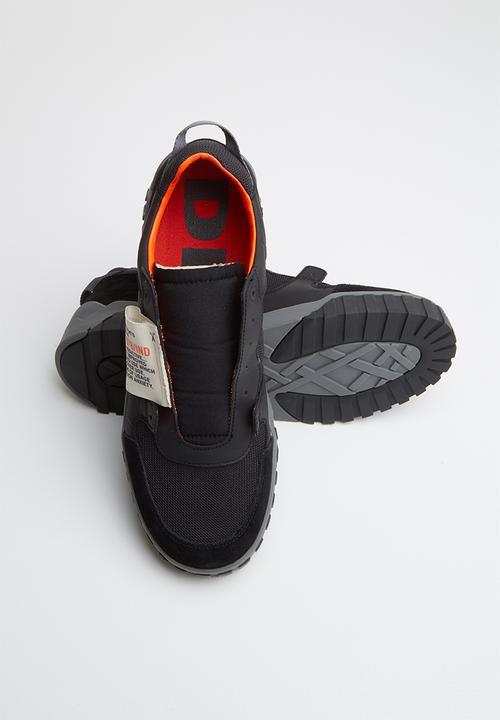 Diesel  - S-le rua on  - black