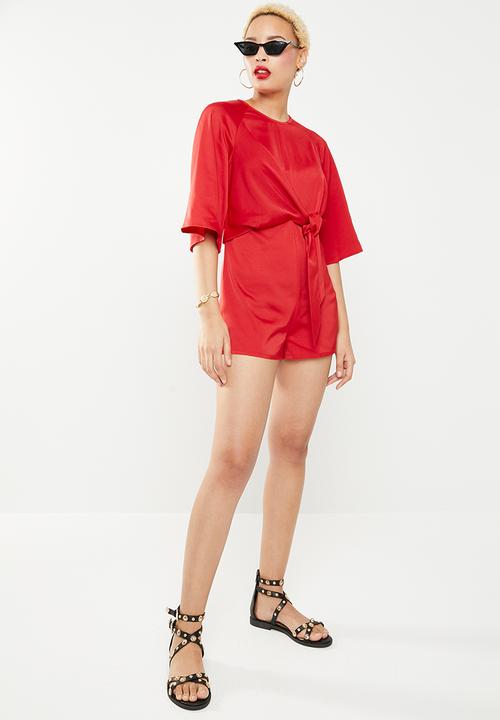 Missguided - Tie front kimono 3/4 sleeve playsuit - red