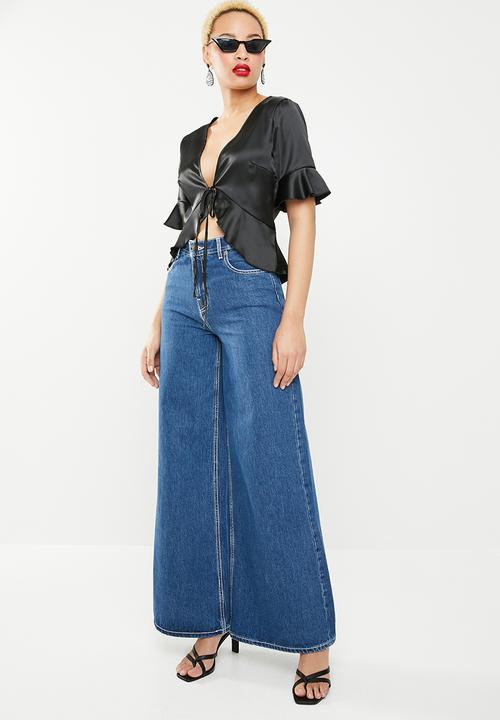 Missguided - Short sleeve tie front crop - black