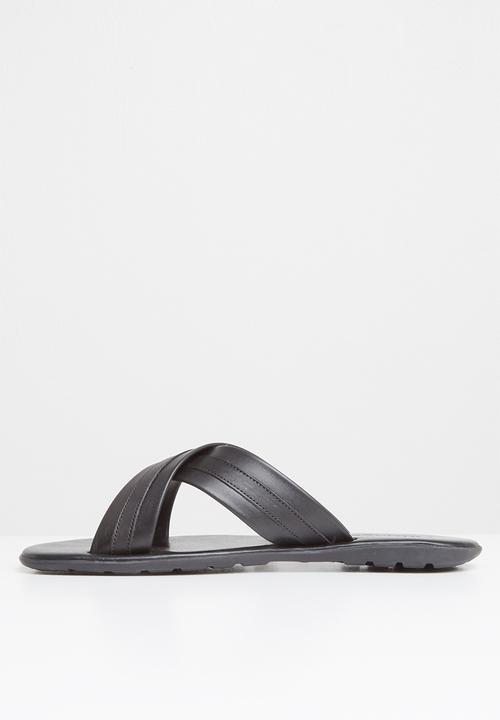 Pringle of Scotland - Cole sandal - black