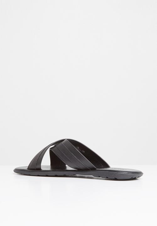 Pringle of Scotland - Cole sandal - black
