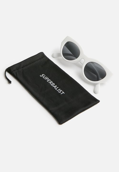 Superbalist - Feral sunglasses - white