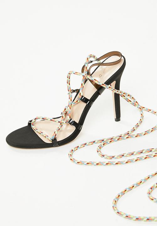 Public Desire - Playa heel - black & multi