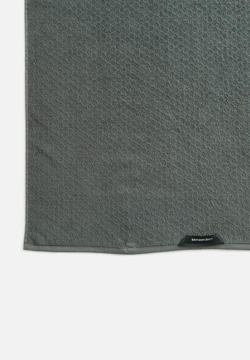 Linen House - Jordan spot bath towel - asphalt