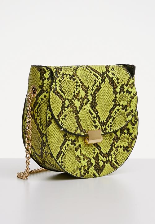 Superbalist - Carez snake print bag - green